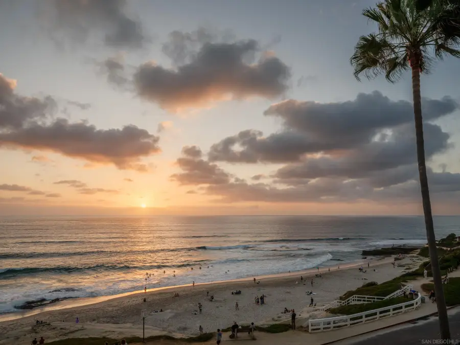 6911 Neptune Pl, La Jolla, CA 92037 - #2