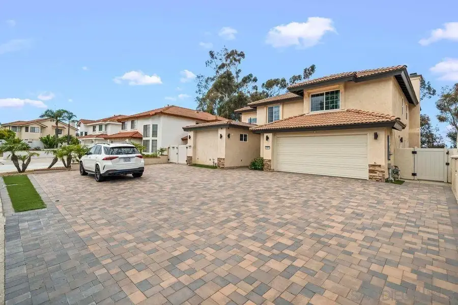 971-969-973 E J St, Chula Vista, CA 91910 - #2