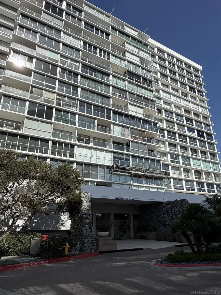 1810 Avenida Del Mundo #106, Coronado, CA 92118 - #2