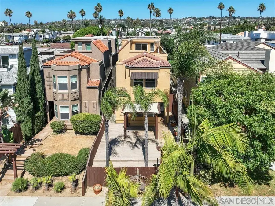 1424 Thomas Ave, San Diego, CA 92109 - #3