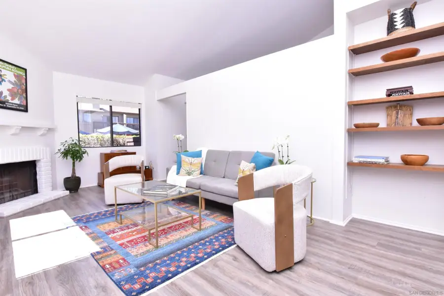 8356 Via Sonoma #D, La Jolla, CA 92037 - #2