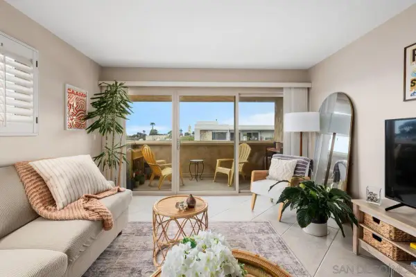 7635 Eads Ave #306, La Jolla, CA 92037