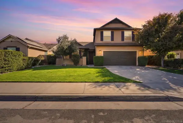 1119 W Muir Way, Hanford, CA 93230
