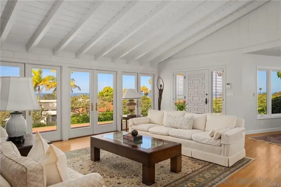 8361 Calle Del Cielo, La Jolla, CA 92037 - #3