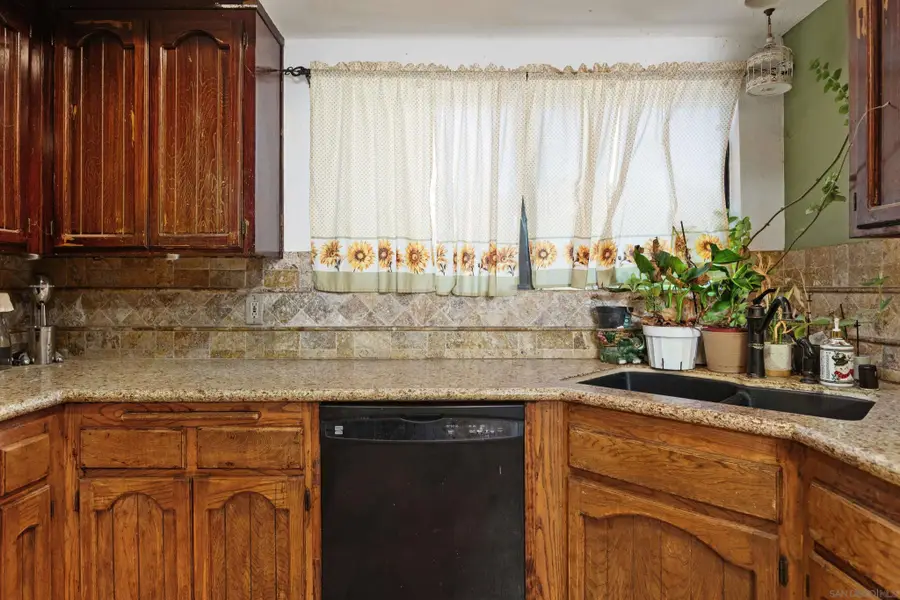 3950 Hellers Bend, Fallbrook, CA 92028 - #3