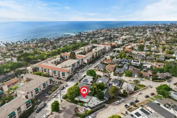 6319 Electric, La Jolla, CA 92037