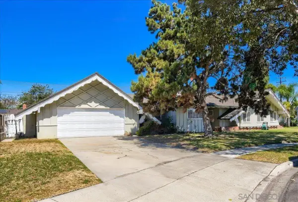 1809 W. Harriet Lane, Anaheim, CA 92804