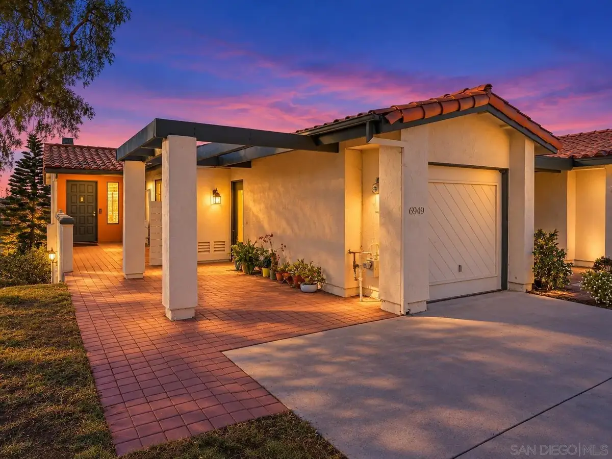 6949 Camino Revueltos, San Diego, CA 92111 - #1
