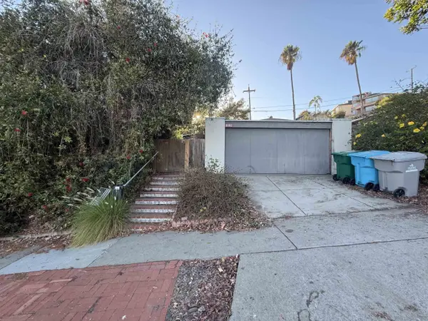 4902 San Joaquin, San Diego, CA 92109
