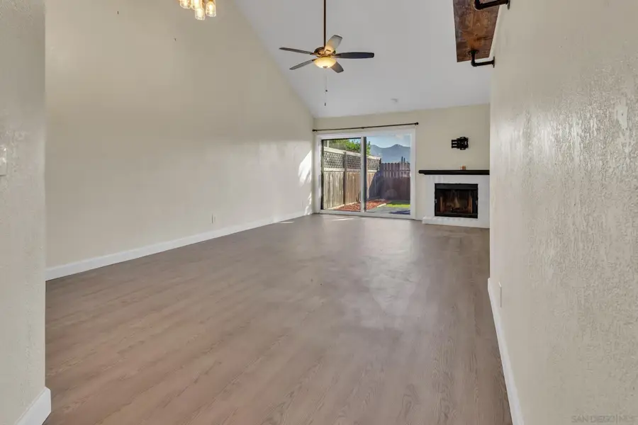 422 Devonshire Gln, Escondido, CA 92027 - #3