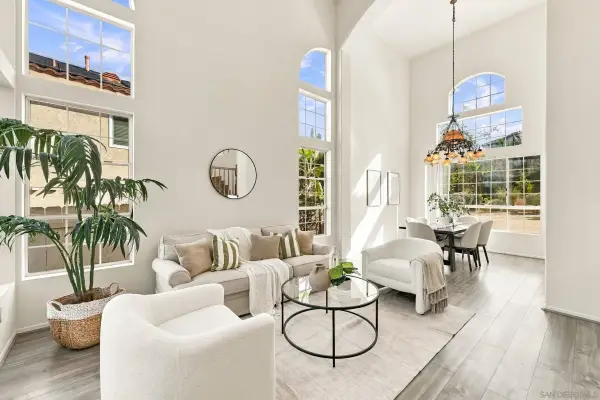 556 Parkside Dr, Chula Vista, CA 91910