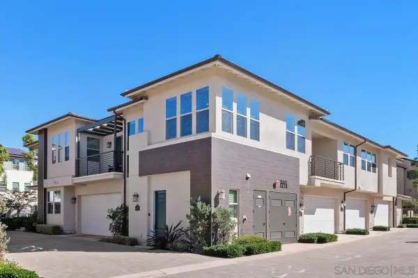 16750 Coyote Bush Dr. #17, San Diego, CA 92127