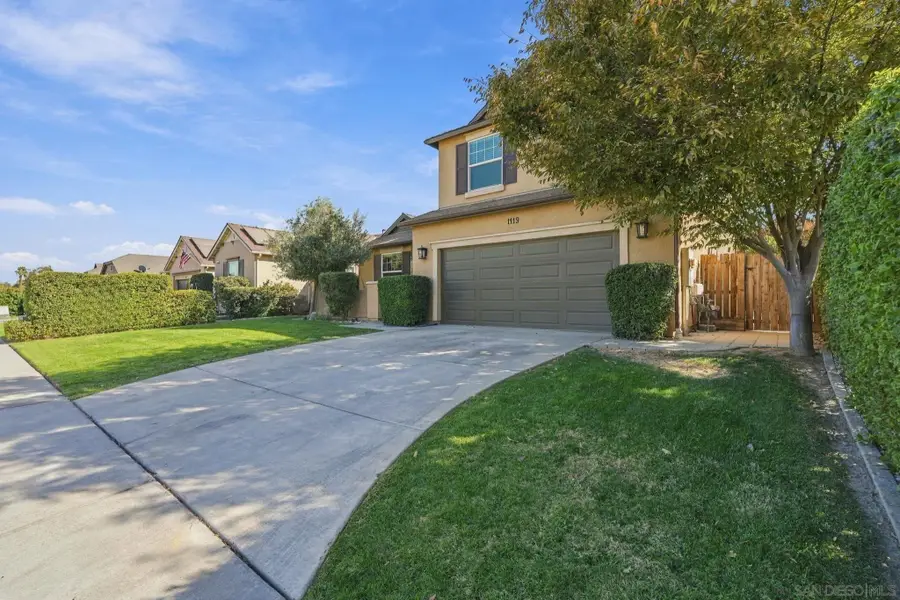 1119 W Muir Way, Hanford, CA 93230 - #2
