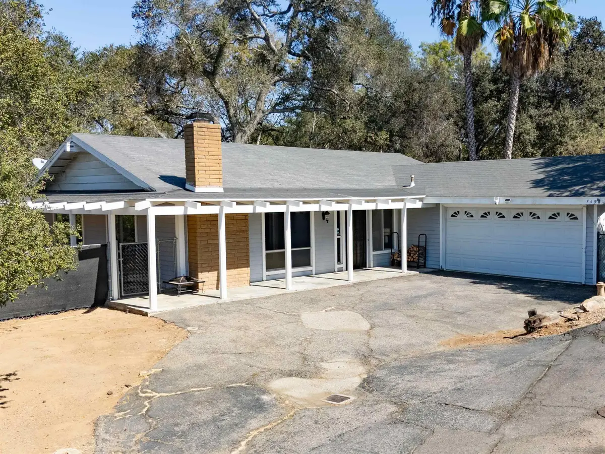 749 De Luz, Fallbrook, CA 92028 - #1