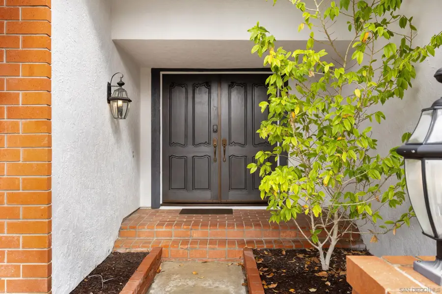 12520 Chetenham Ln, San Diego, CA 92128 - Image #2