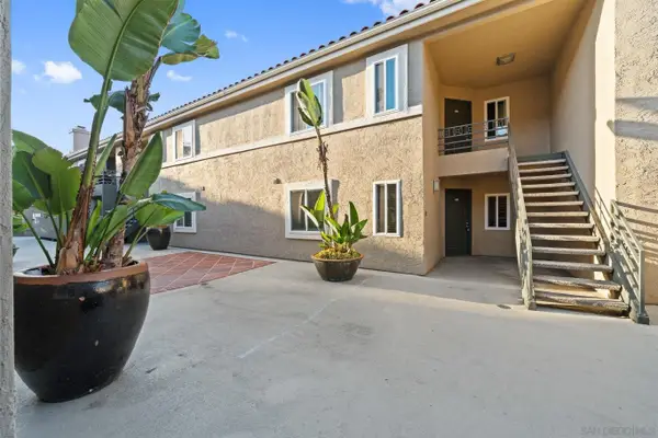 7405 Charmant Dr. #2411, San Diego, CA 92122