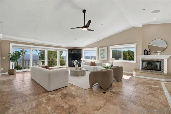 205 Highline Trail, El Cajon, CA 92021
