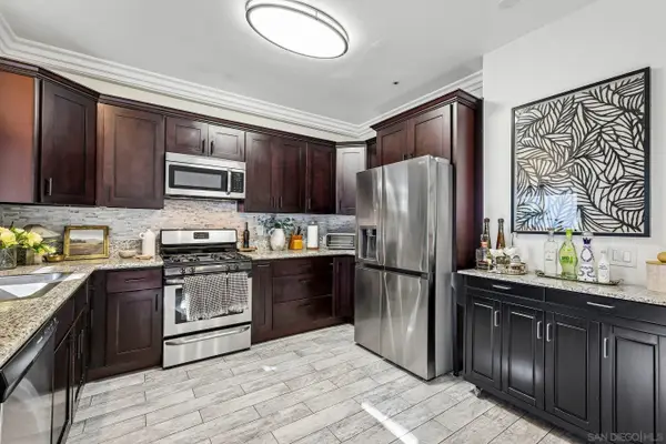 913 Vine Street, Oceanside, CA 92054