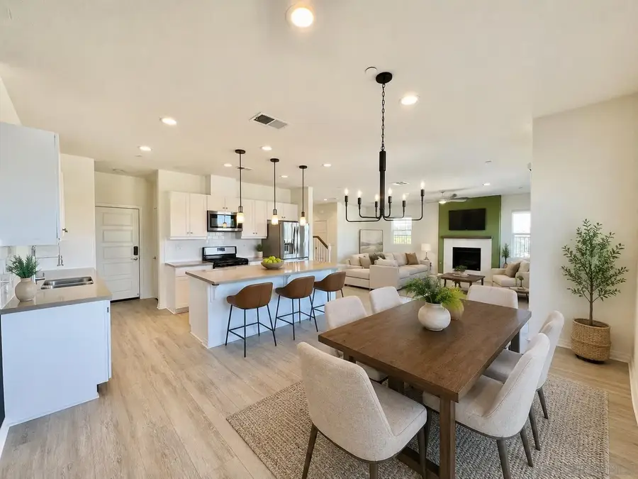 7260 Wembley, San Diego, CA 92120 - #3