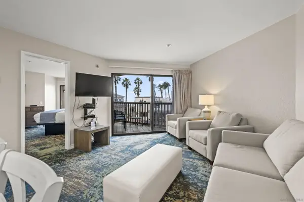 4465 Ocean Blvd #24, San Diego, CA 92109