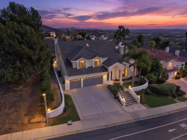 7026 El Fuerte, Carlsbad, CA 92009
