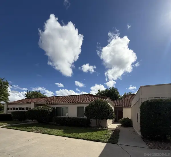 17460 Plaza Abierto #2, San Diego, CA 92128