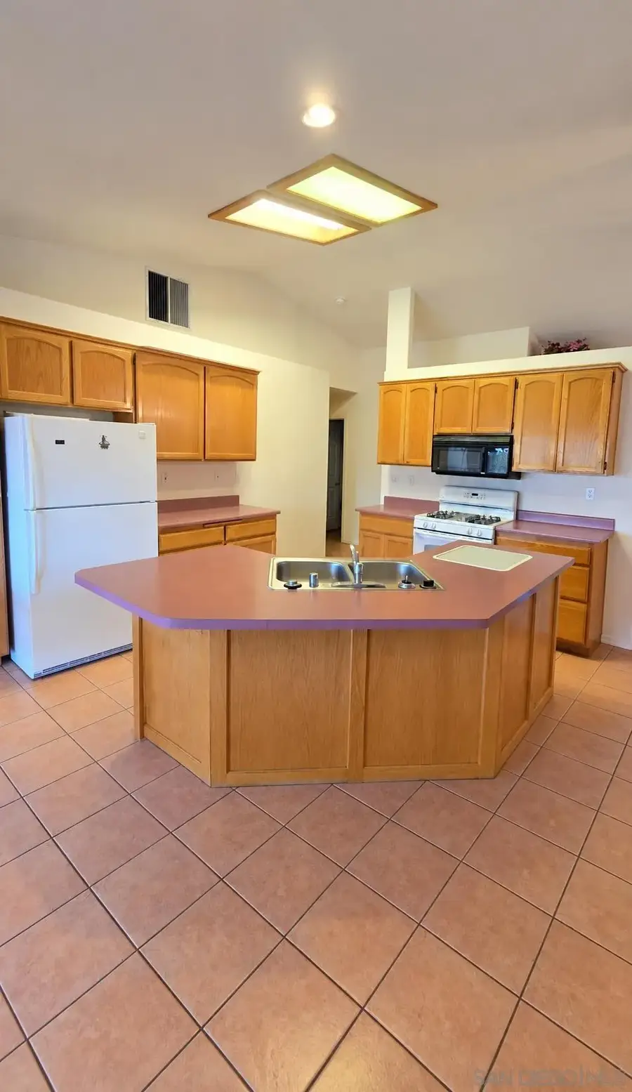 14744 Crofton Ln, Helendale, CA 92342 - #2