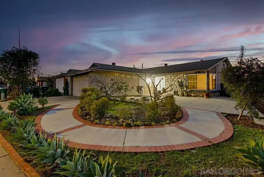 11342 Calle Dario, San Diego, CA 92126 - #3