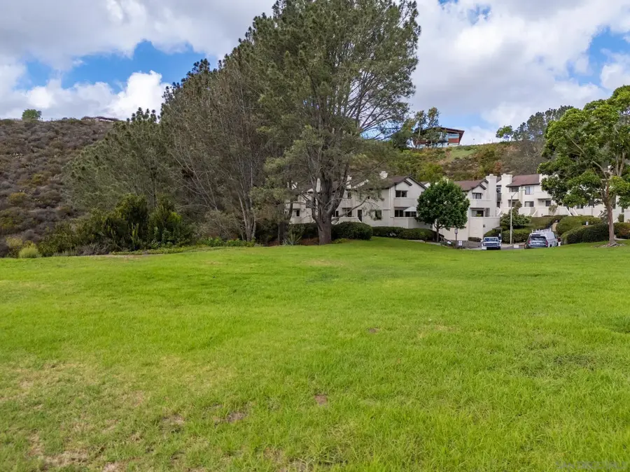 1270 River Vista Row #132, San Diego, CA 92111 - #2