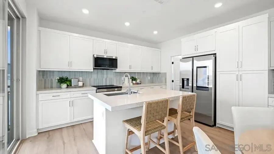 255 Larkspur, Oceanside, CA 92057 - #2