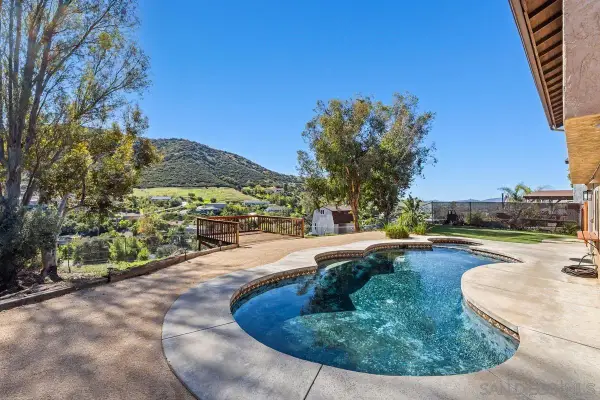 14541 Miguel Lane, El Cajon, CA 92021