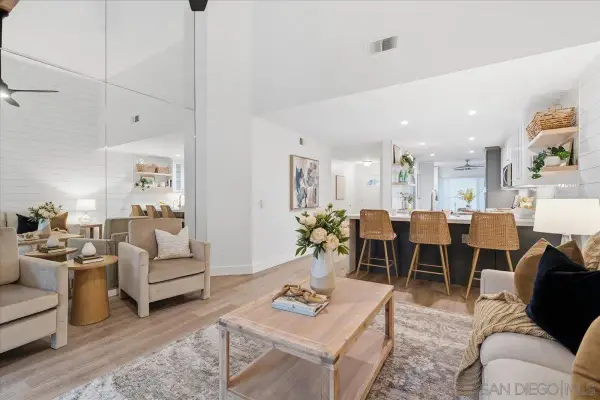16110 Avenida Venusto #5, San Diego, CA 92128