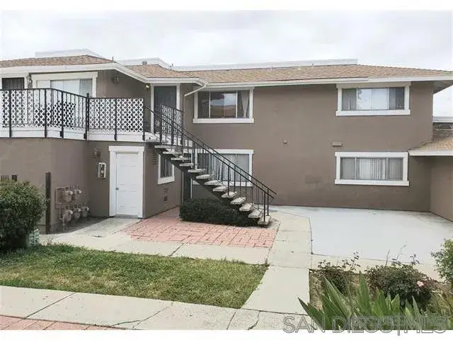 1225 Arcadia Ave, Vista, CA 92084 - #1