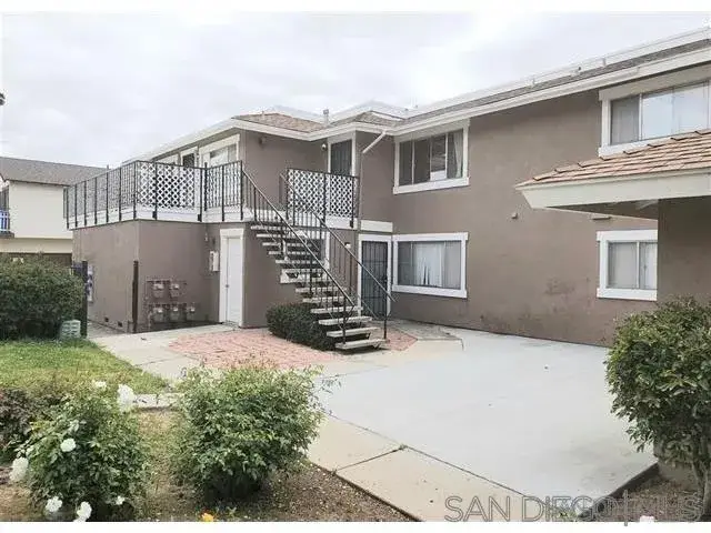 1225 Arcadia Ave, Vista, CA 92084 - #2
