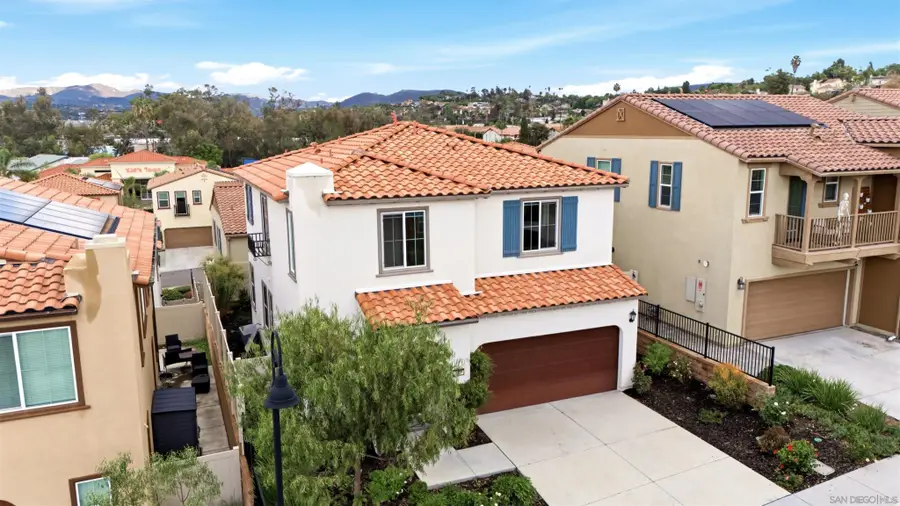 887 Brookdale Dr, Vista, CA 92081 - #3