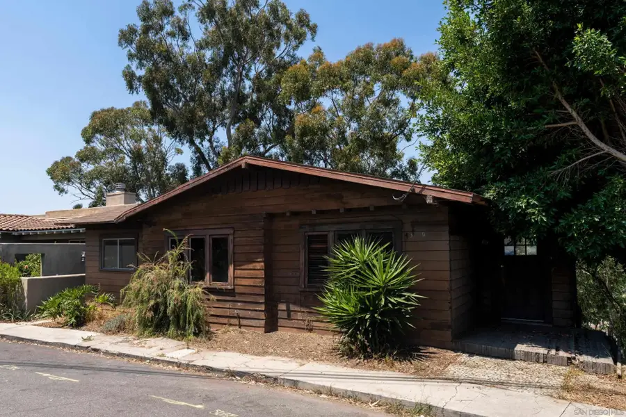 4396 Arcadia Dr, San Diego, CA 92103 - Image #3