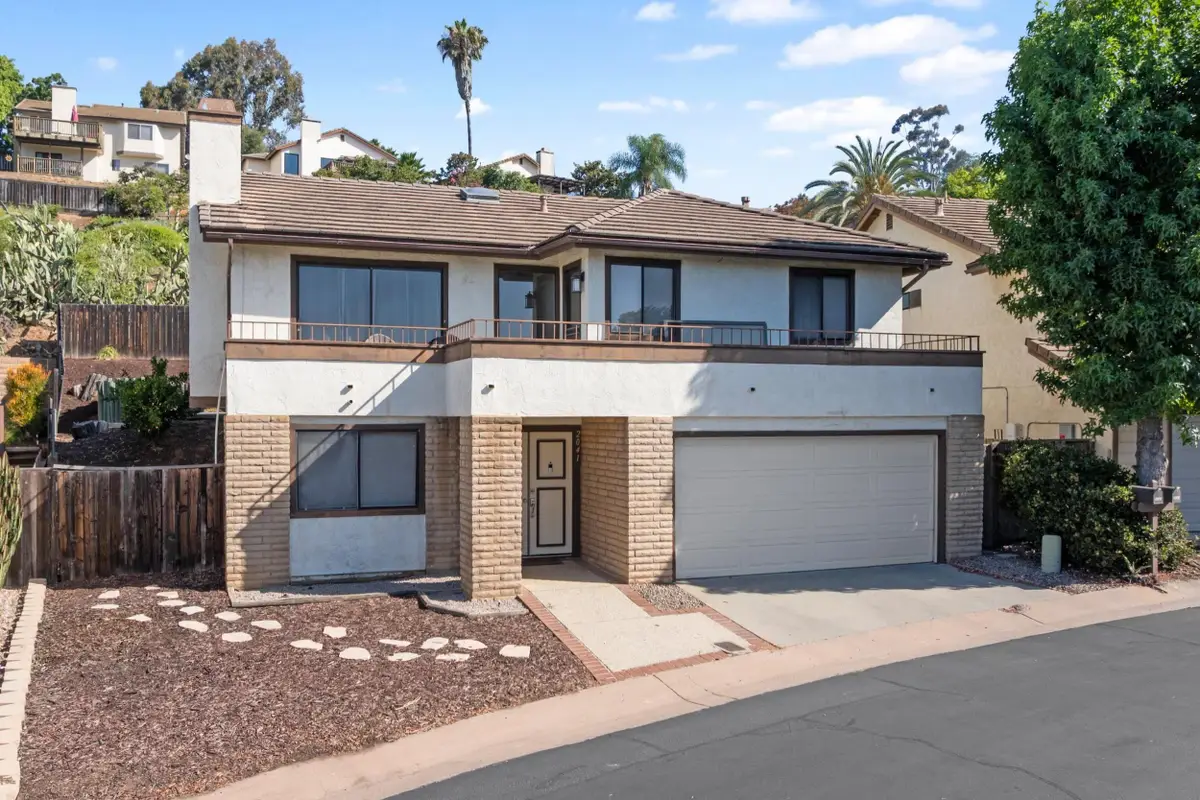 2041 Woodland Gln, Escondido, CA 92027 - Image #1