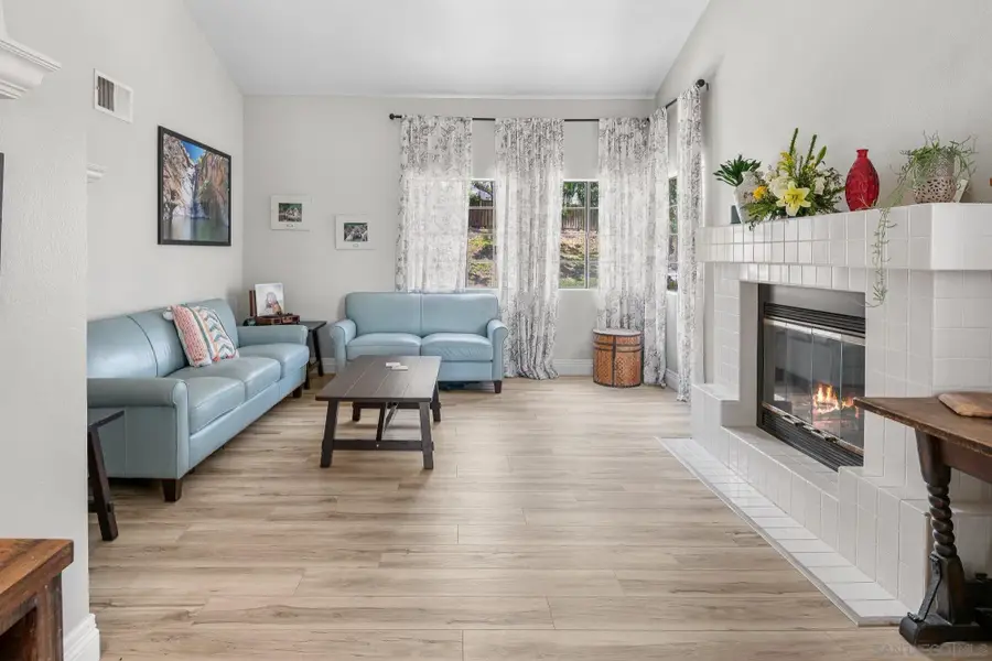 1122 Erin Dr, El Cajon, CA 92020 - Image #3