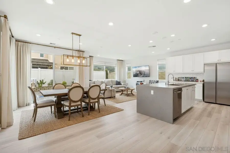 27748 Heritage Ln, Valley Center, CA 92082 - Image #2