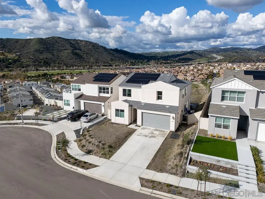 316 Canter Court, Fallbrook, CA 92028 - Image #1