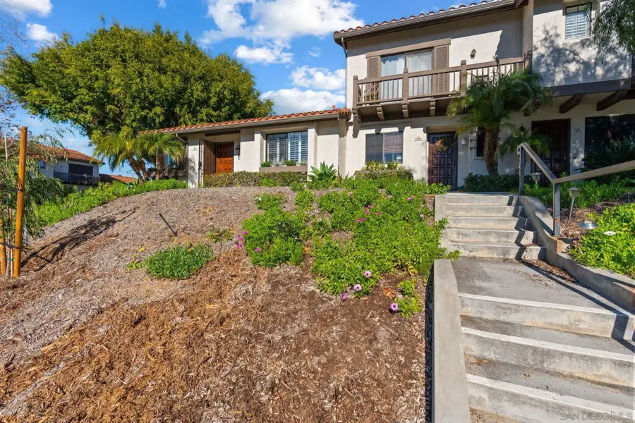 6922 Pear Tree Dr, Carlsbad, CA 92011 - Image #2