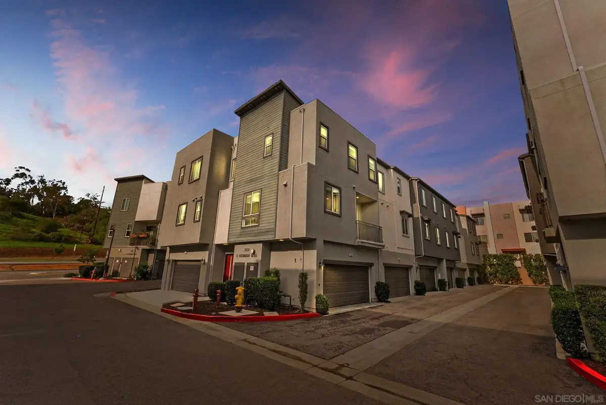 2532 S Escondido Blvd #204, Escondido, CA 92025 - Image #1