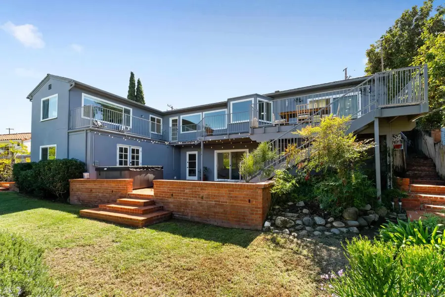 7850 Roseland Dr, La Jolla, CA 92037 - #2