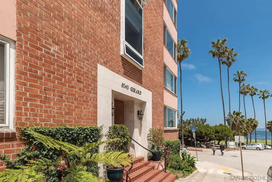 8040 Girard Ave #2, La Jolla, CA 92037 - Image #3