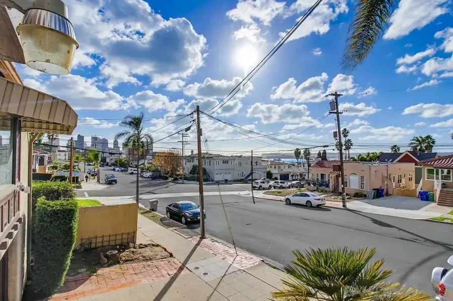 2421 Brant Street, San Diego, CA 92101 - Image #2