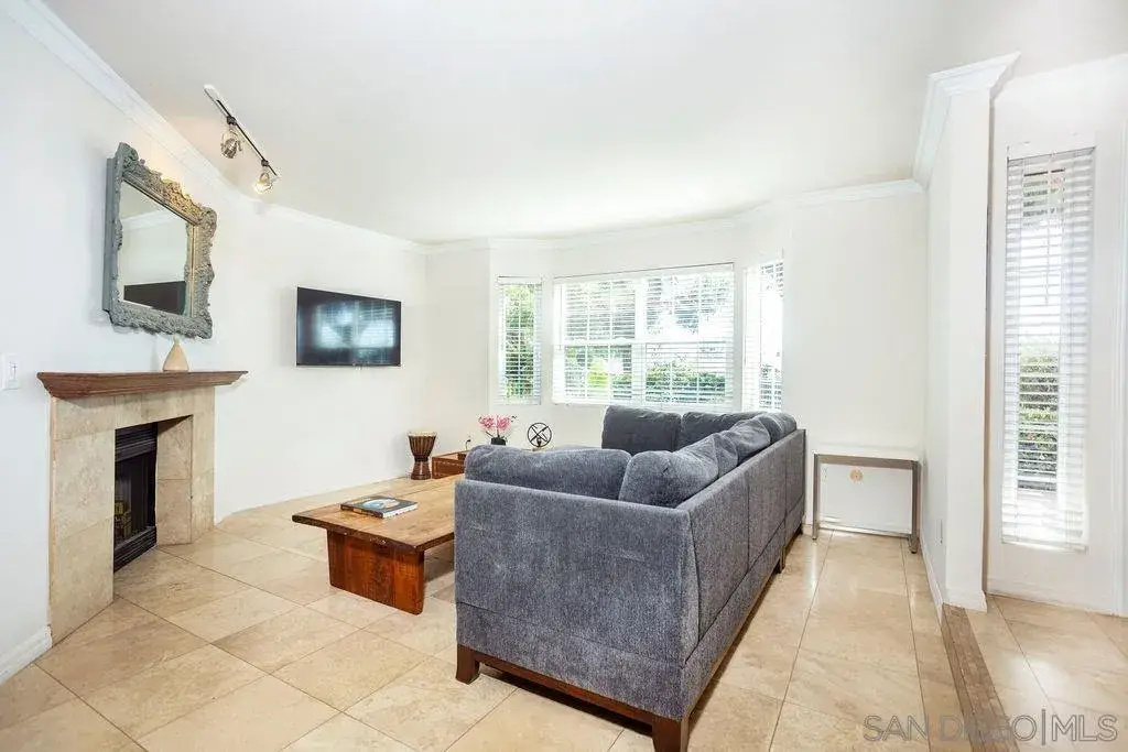 1806 Mckee St #A2, San Diego, CA 92110 - Image #1