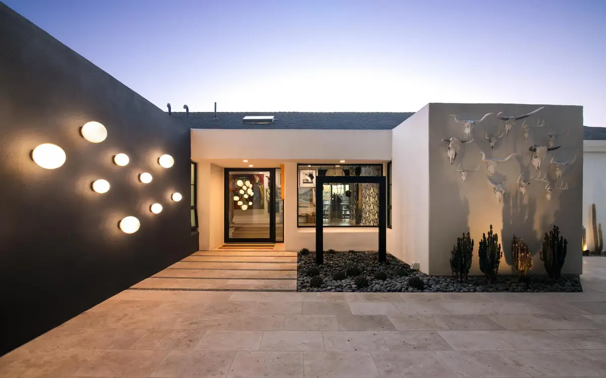 5676 Taft Ave, La Jolla, CA 92037 - Image #1