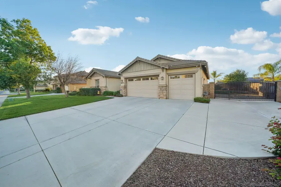 9471 Estrella Hills St, Riverside, CA 92508 - Image #2