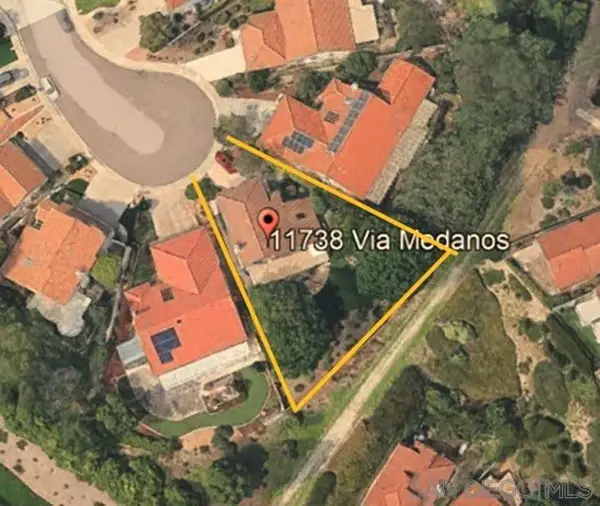 11738 Via Medanos, San Diego, CA 92128