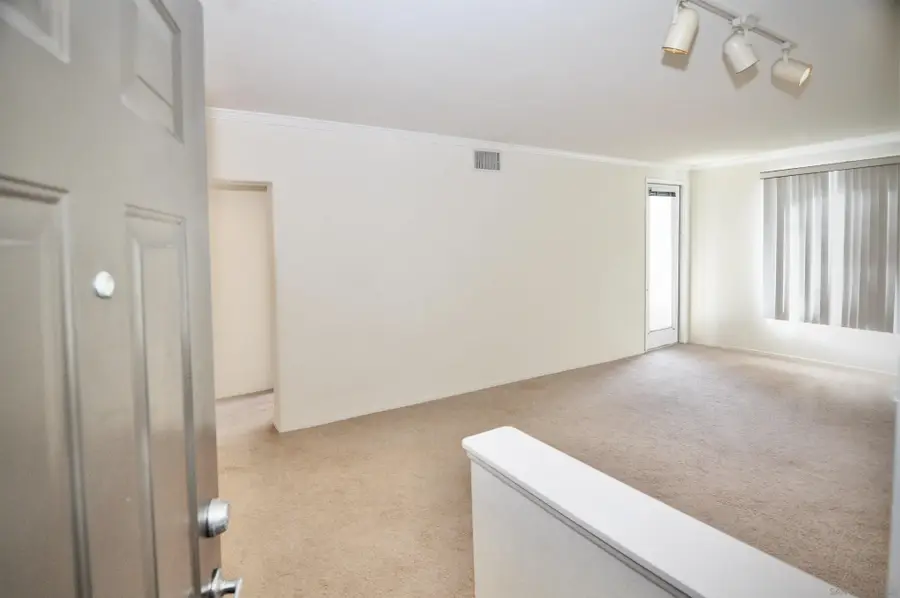 10840 Scripps Ranch Blvd #206, San Diego, CA 92131 - Image #3